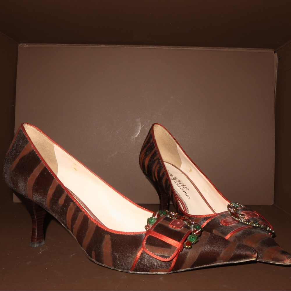 Vince Camuto Brown Pointed Toe Heel